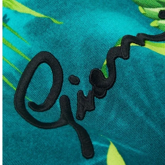 Brand New w/tags Saks Versace Jungle Print Oversized Sweater - Picture 8 of 9